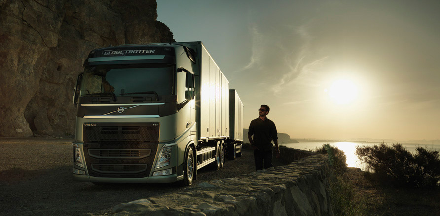 new-volvo-fh-in-sunset