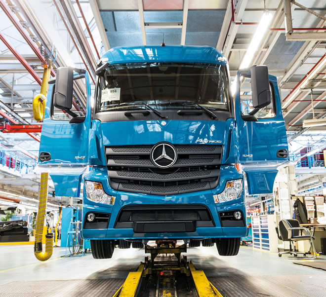 04-Mercedes-Benz-vehicles-trucks-Actros-Loader-Werk-Woerth-660x602