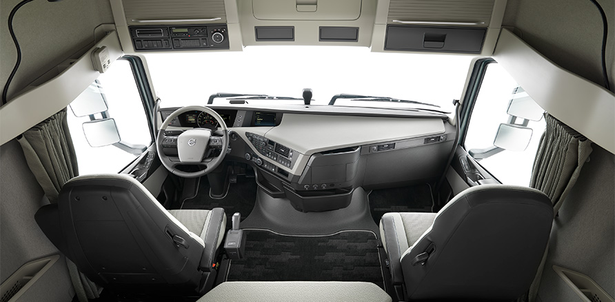 new-volvo-fh-interior