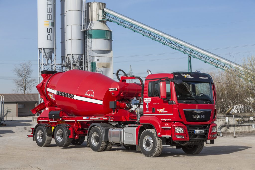 The MAN TGS 18.440 4x4H BLS is an ultimate tractor unit for concrete mixer semi-trailers. DE: Für Fahrmischer-Sattelauflieger ist der MAN TGS 18.440 4x4H BLS eine bestens geeignete Zugmaschine. UK: The MAN TGS 18.440 4x4H BLS is an ultimate tractor unit for concrete mixer semi-trailers.