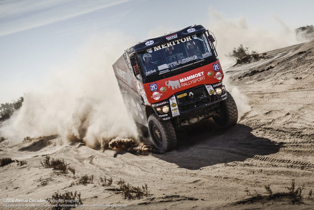 renault_trucks_mkr_libya_rally_k520_1