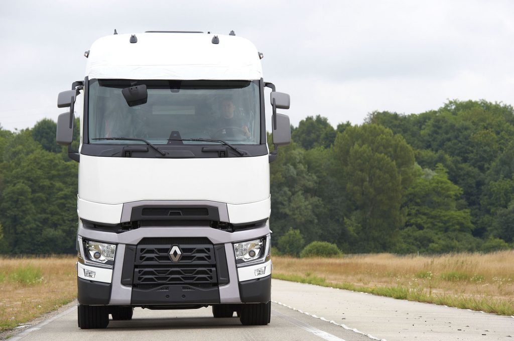 stef-renault_trucks_t_euro-6_1