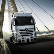 Hasta 250 toneladas con el Actros SLT