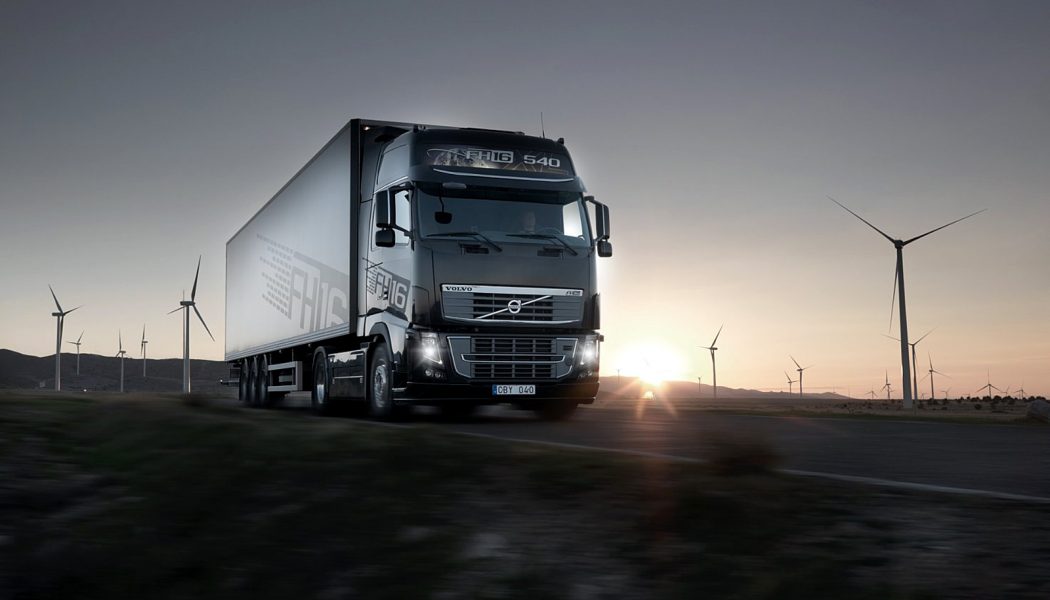 Volvo Trucks presenta sus novedades ante la ASTRAE