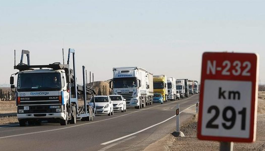 Tráfico prohibirá la circulación de camiones en la N232