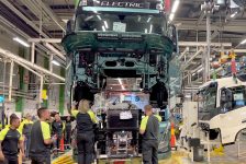 Volvo Trucks inicia la producción en serie de camiones eléctricos pesados